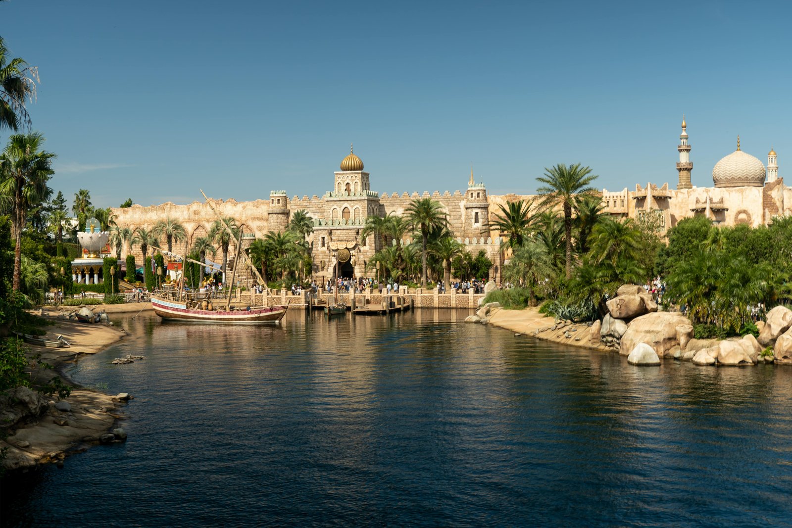 Tokyo Disney Resort (Tokyo Disneyland & DisneySea)